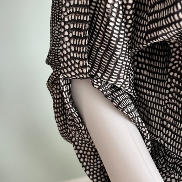 BCBG MaxAzria Black/White Polkadot Belted Short Romper/Jumpsuit S - Picture 13 of 14